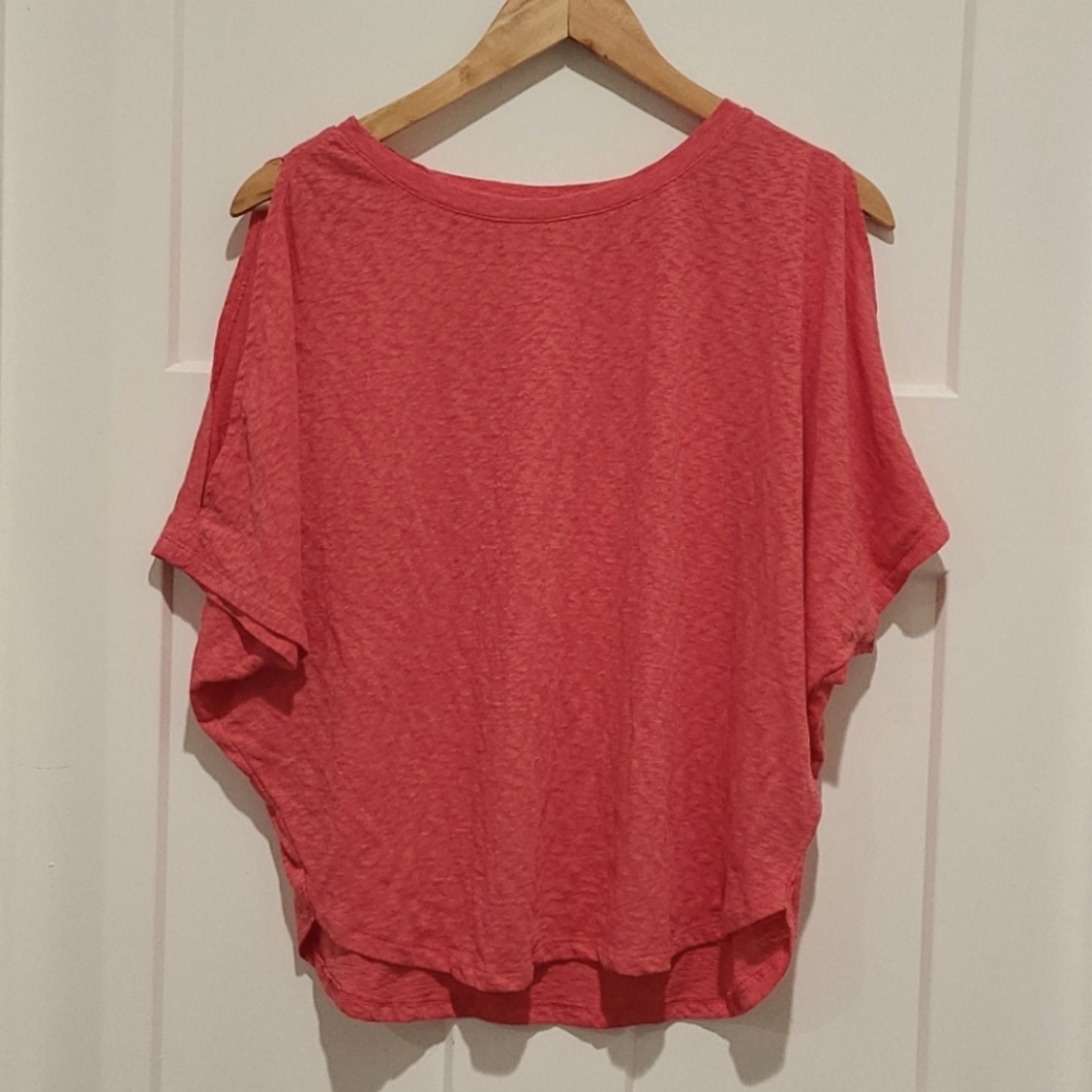 Women's "cold shoulder" top